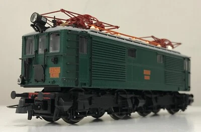 ROCO #63811 RENFE E.1002 Electric Loco with DCC Sounds (HO Scale 1/87 16.5mm) - Image 1 of 4
