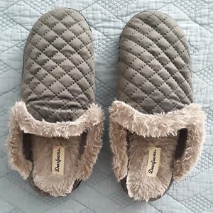 Dearfoams Gray Velour/Faux Fur Closed Toe Slippers Ladies US 9-10 Wide Width! - Picture 1 of 11