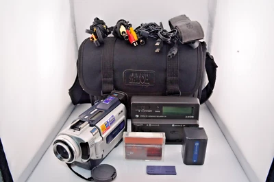 NEAR MINT Sony DCR-TRV17 Digital Handycam Mini DV Camcorder Video Camera JAPAN - Image 1 of 4