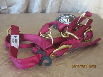 CABALTER DE NYLON TEJEDOR ORIGINAL CON CORREA AJUSTABLE PARA BARBILLA Y GARGANTA BORGOÑA SM CABALLO Foto 1 de 4