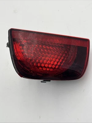 Задний левый внутренний задний фонарь 2010 - 2013 Chevrolet Camaro PC50039 от оригинального производителя - Изображение 1 из 4