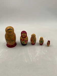 Vintage Russian Matryoshka Nesting Dolls Set Of 5 Hand-Painted Wood - Picture 1 of 14