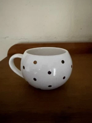 Robert Gordon Hug Mug White With Gold Spots As New Australian - image 1 of 4