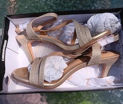 Idifu Women's Heels Gold Glitter 3" Heels Size 7.5  Style S3RFE22KAR - Image 1 of 4