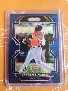 Yordan Alvarez 31/35 Navy Blue Kaleidoscope 2022 Prizm Baseball #66 Houston - Picture 1 of 10