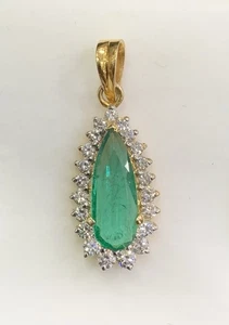 Colgante de oro de 14kt con racimo de diamantes y esmeralda colombiana de... - Imagen 1 de 7