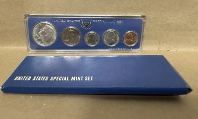 1966 SMS (SPECIAL MINT SET) /PROOF SET IN US MINT HOLDER - Image 1 of 3