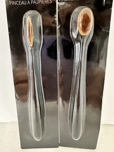 New Sassy Makeup Brushes - Photo 1/2
