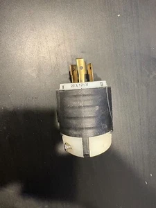 Pass & Seymour L5-20P Male Connector - Picture 1 of 2
