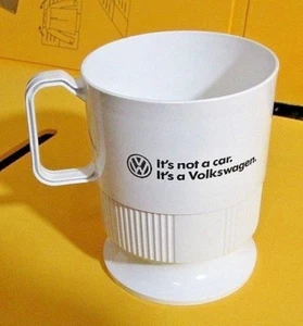 Taza vintage VW de plástico blanca 7 oz Sweetheart no es un coche es un Volkswagen - Imagen 1 de 3