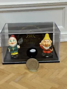 Dollhouse Miniature Reutter Porcelain Pair Garden Gnomes--New In Box---ESTATE--- - Picture 1 of 11