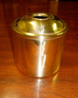 Armspear Early Bottom Draft Lamp Fount Brass - Image 1 of 3