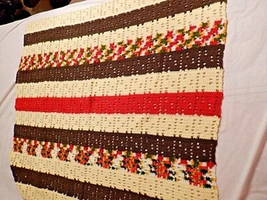Lanzamiento de crochet casero vintage 43"" x 49"" NUEVO - Imagen 1 de 3