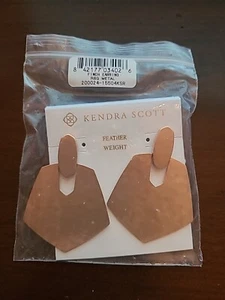 NWT Kendra Scott Hammered Rose Gold Tone Polycon Earrings ”Finch” MSRP $78 - Picture 1 of 3