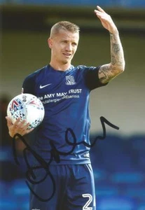 SOUTHEND: FOTO DE ACCIÓN FIRMADA POR JASON DEMETRIOU 6x4 + certificado de autenticidad - Imagen 1 de 1