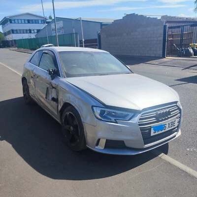 AUDI A3 8V FL 1.6TDI CXX BREAKING GEARBOX RSK 6SP MANUAL SILVER LZ7G 2016 - Image 1 of 4