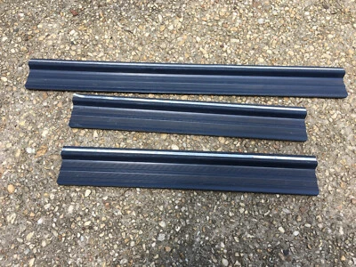 Mercedes Benz 240D 1983 moldura de umbral de puerta Foto 1 de 4