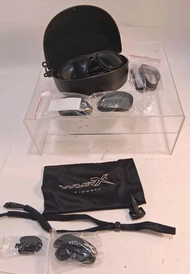 Wiley X  Sunglasses SG-1 Black Frame Gray Lenses Plus Xtras Hard Case Read Look - Image 1 of 4