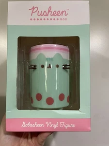 Pusheen Box Spring 2023 Bobasheen Vinyl Figur Neu Originalverpackt! Exklusives Sammlerstück - Bild 1 von 2