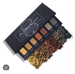 💜Younique Moodstruck Addiction Shadow Palette 8💜 - Picture 1 of 2
