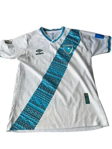 Camiseta de fútbol Umbro Guatemala para hombre talla M - Imagen 1 de 8