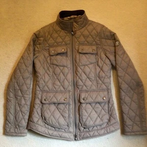 LADIES BARBOUR DOLOSTONE QUILTED BEIGE JACKET SIZE UK8 PRE OWNED EX CONDITION - Picture 1 of 3