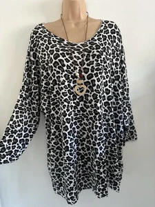 New Italian Lagenlook White Leopard Jumper Top Onesize Plus Size 16 18 20 22 - Picture 1 of 6