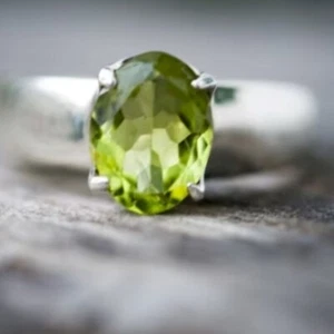 Peridot Gemstone 925 Sterling Silver Handmade Jewelry Ring For Wedding B-465 - Picture 1 of 7