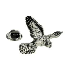 Hovering Kestrel Pewter Lapel Pin Badge XWTP150 - Picture 1 of 1