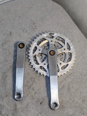 Juego de brazos de manivela triple 42/32/20 CSS 111 Sugino 175 mm Foto 1 de 4