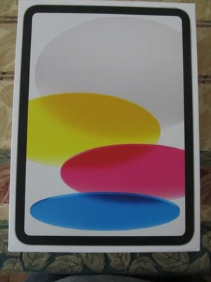 Apple iPad (10th Generation) A2696 256 GB, Wi-Fi, 10.9 in - Silver - Bundle - Image 1 of 4