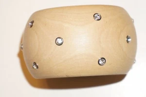 NWOT Guess 226092G-21 P01 IVORY Women's Bracelets MSRP US $25 - Picture 1 of 4