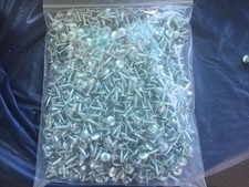 Lot De Vis Auto-perceuses Tru-Fast Truss Head - 325 Pièces (8x1/2", 3/4", 1"), Phillips, Acier Zingué