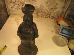 portacandele donna Tuni bronzo vintage, etichettato Tuni firmato Gregg su base legno - Foto 1 di 10