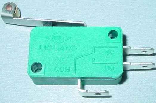 UNI Mikroschalter, langer Rollenhebel, 125V/10A, EIN/AUS oder EIN/EIN S22S