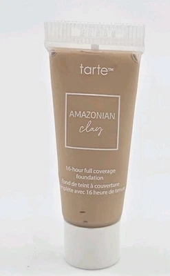 Base Tarte Amazonian Clay 16 horas cobertura completa 32S arena media MINI 5 ml Foto 1 de 2
