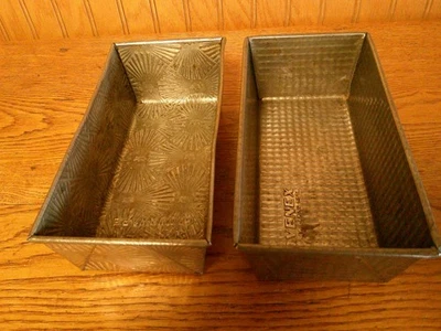2 Vintage metal loaf baking pans 7.75x3.75x2.25" Ovenex & Bakerex - Image 1 of 4