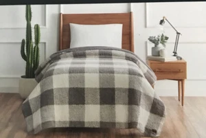 Pendleton Woolen Mills Since 1863 Twin SherpaBlanket 66X92 100% Polyester NWT - Picture 1 of 10