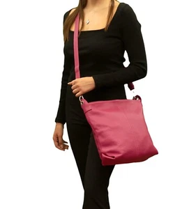 Mittlere Damenhandtasche/Schultertasche aus echtem, hochwertigem Nappa-Leder! - Bild 1 von 23