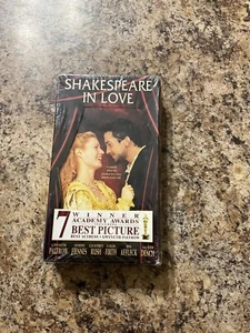 Shakespeare in Love (VHS, 1999) sellado de fábrica con marca de agua - Imagen 1 de 5