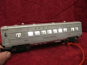 Lionel Lines Nachkrieg 2421 beleuchtet "Ahornholz" Pullman Passagier - Bild 1 von 13