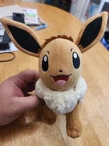 Muñeca de peluche Pokemon Eeevee 2020 8" juguete suave WCT Wicked Cool Toys buena usada - Imagen 1 de 11
