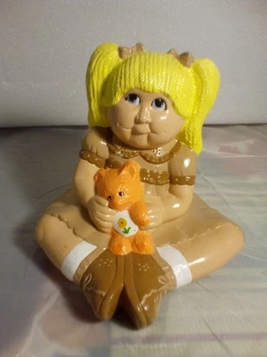 Parche de repollo pintado de cerámica vintage para niños muñeca oso sostenido Foto 1 de 4