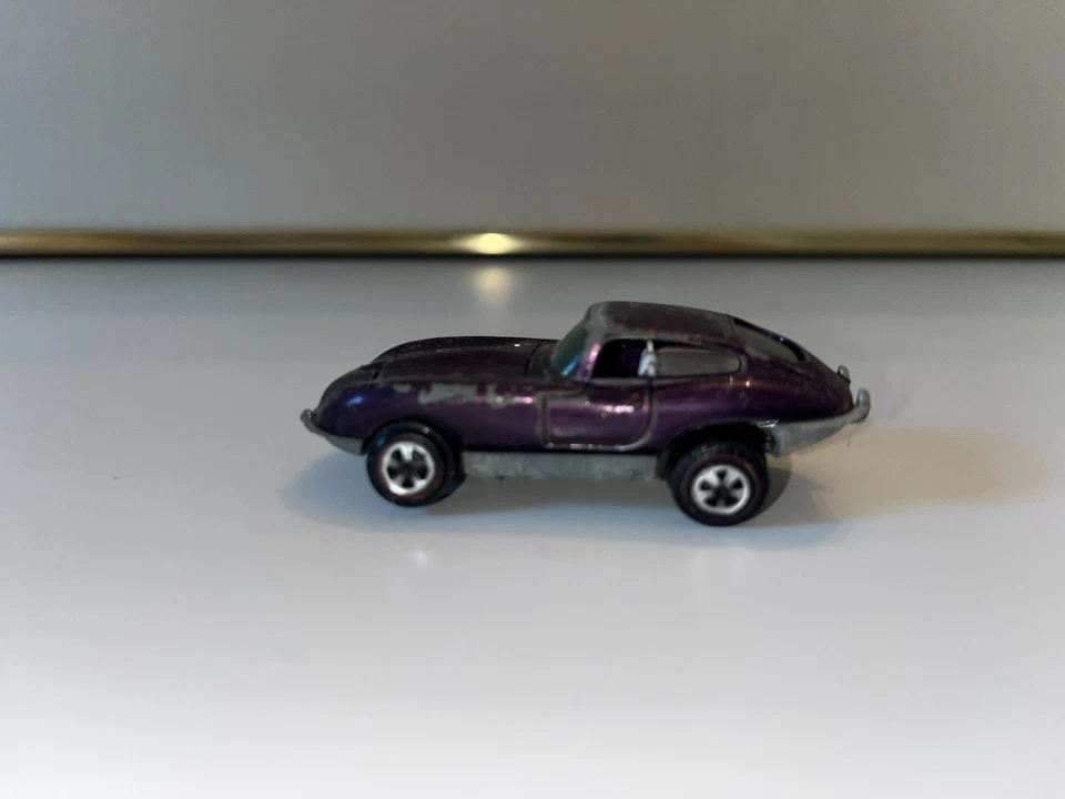 Interior Johnny Lightning Topper Redline JAGUAR XKE púrpura blanco ¡Muy bonito!! Foto 1 de 4