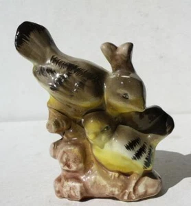 Estatuilla de Pájaro Pájaro Doble Pájaro Amarillo Marrón Rama de Árbol Cerámica Pintada a Mano Japón - - Imagen 1 de 1