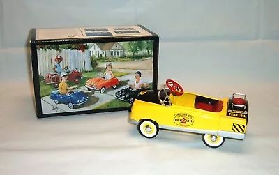 Pennzoil 1948 BMC Oil Tanker Pedal Car Diecast Bank Limited Edition 1:6 Scale - Image 1 of 4