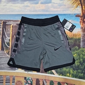 Nike Dri Fit Gray Black Boys Shorts XS NWT - Picture 1 of 3