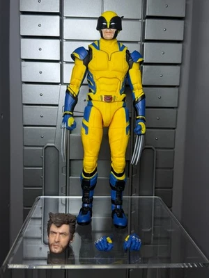 Figura de acción Hasbro Deadpool & Wolverine Marvel Legends WOLVERINE 6" SUELTA Foto 1 de 2