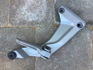 HONDA CB1300 2005 - 2010 RH SOZIUS FUSSRASTENAUFHÄNGER - Bild 1 von 2