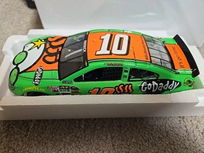 2014 Danica Patrick 10 GoDaddy Peeker 1/24 Lionel Nascar Diecast 1/589 Rare - Image 1 of 4